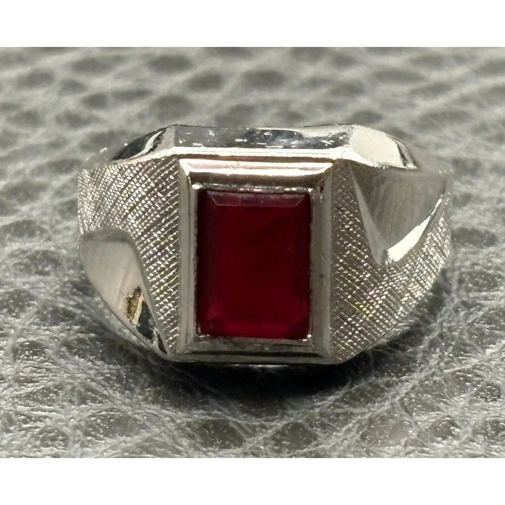 Vintage 18k HGE White Gold Plated Red Stone Signet Pinky Ring Size 5